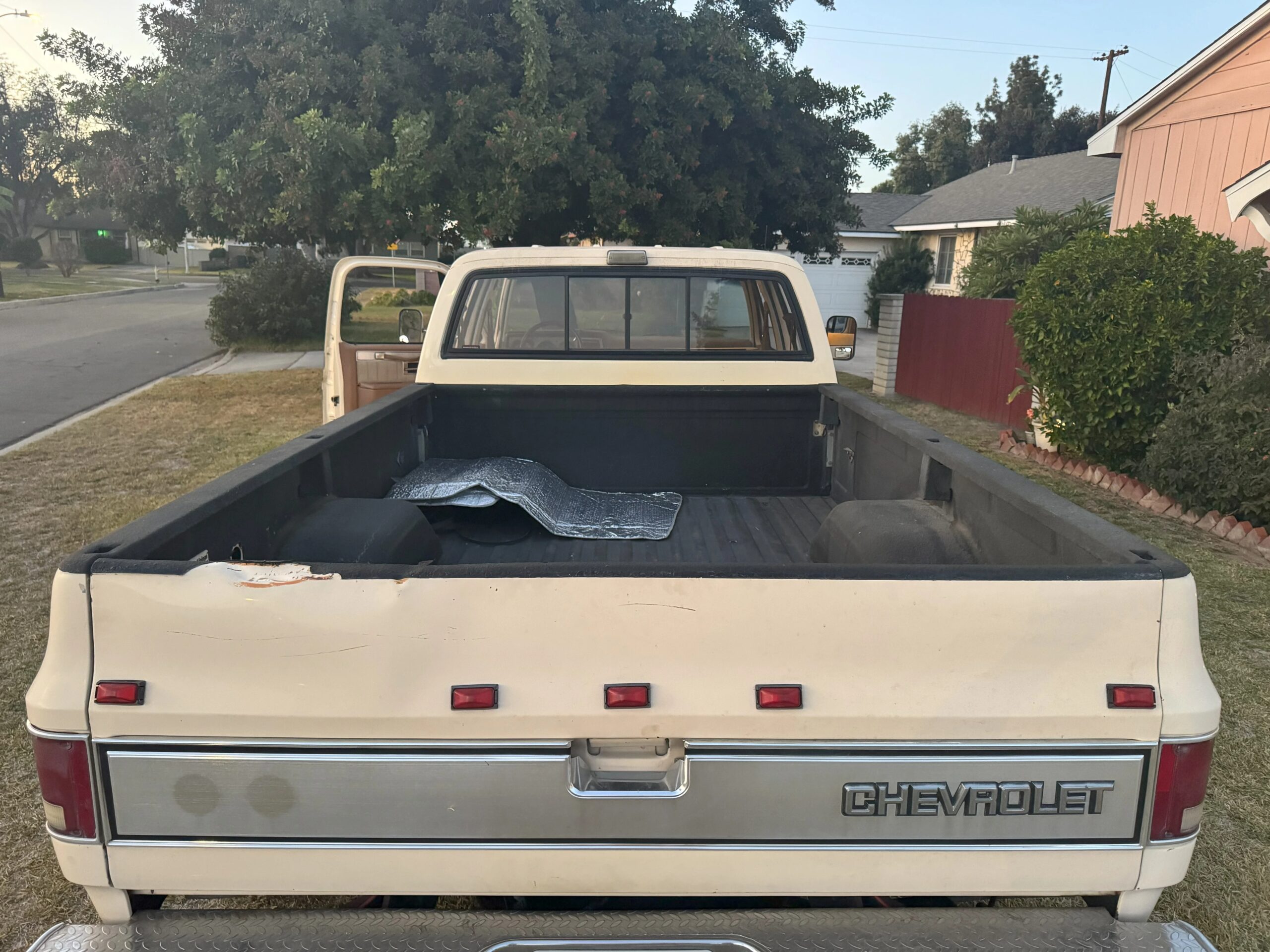Chevrolet-Silverado-3500-2wd-crew-cab-1989-Tan-Tan-14