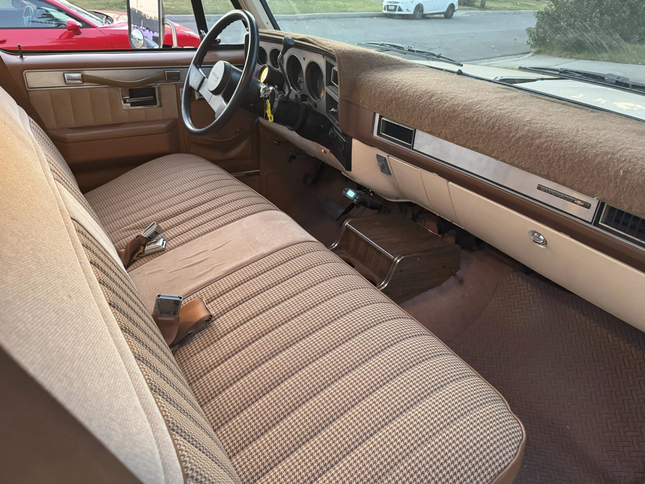 Chevrolet-Silverado-3500-2wd-crew-cab-1989-Tan-Tan-17