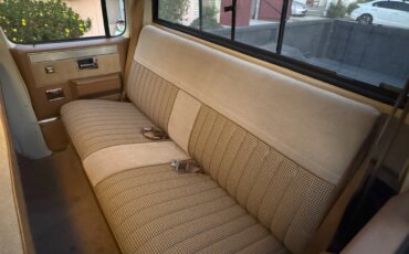 Chevrolet-Silverado-3500-2wd-crew-cab-1989-Tan-Tan