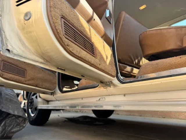 Chevrolet-Silverado-3500-2wd-crew-cab-1989-Tan-Tan-5