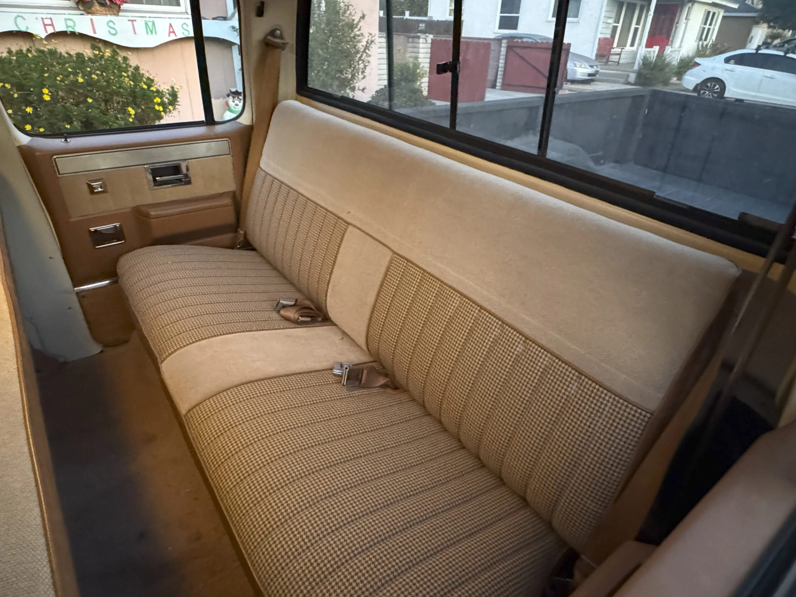 Chevrolet-Silverado-3500-2wd-crew-cab-1989-Tan-Tan