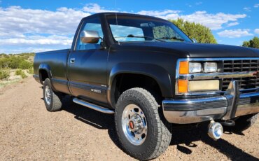 Chevrolet-Silverado-3500-4x4-regular-cab-1988-Black-Gray