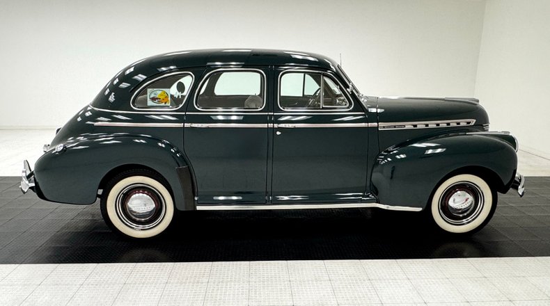 Chevrolet-Special-deluxe-1941-Ridge-Green-Metallic-Tan-15
