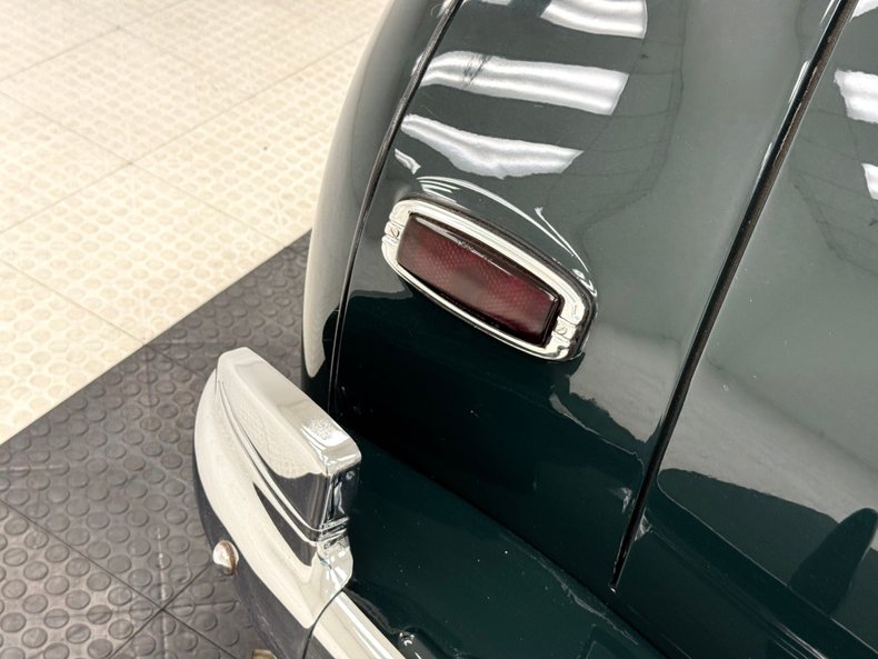 Chevrolet-Special-deluxe-1941-Ridge-Green-Metallic-Tan-26