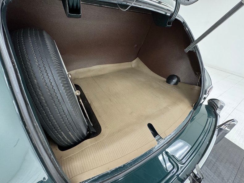 Chevrolet-Special-deluxe-1941-Ridge-Green-Metallic-Tan-32