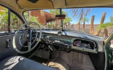 Chevrolet-Styleline-deluxe-1951-Green-Grey-3