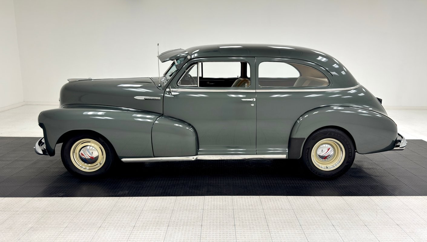 Chevrolet-Stylemaster-1948-Sedan-1