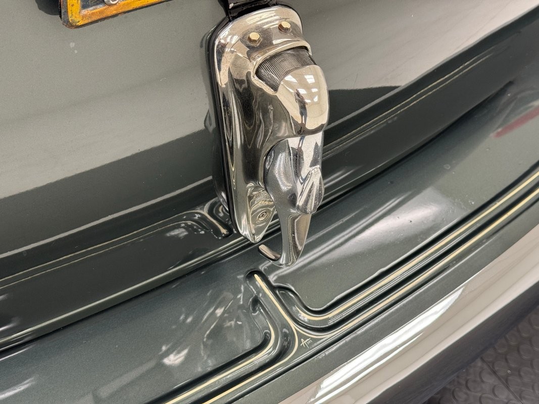 Chevrolet-Stylemaster-1948-Sedan-19