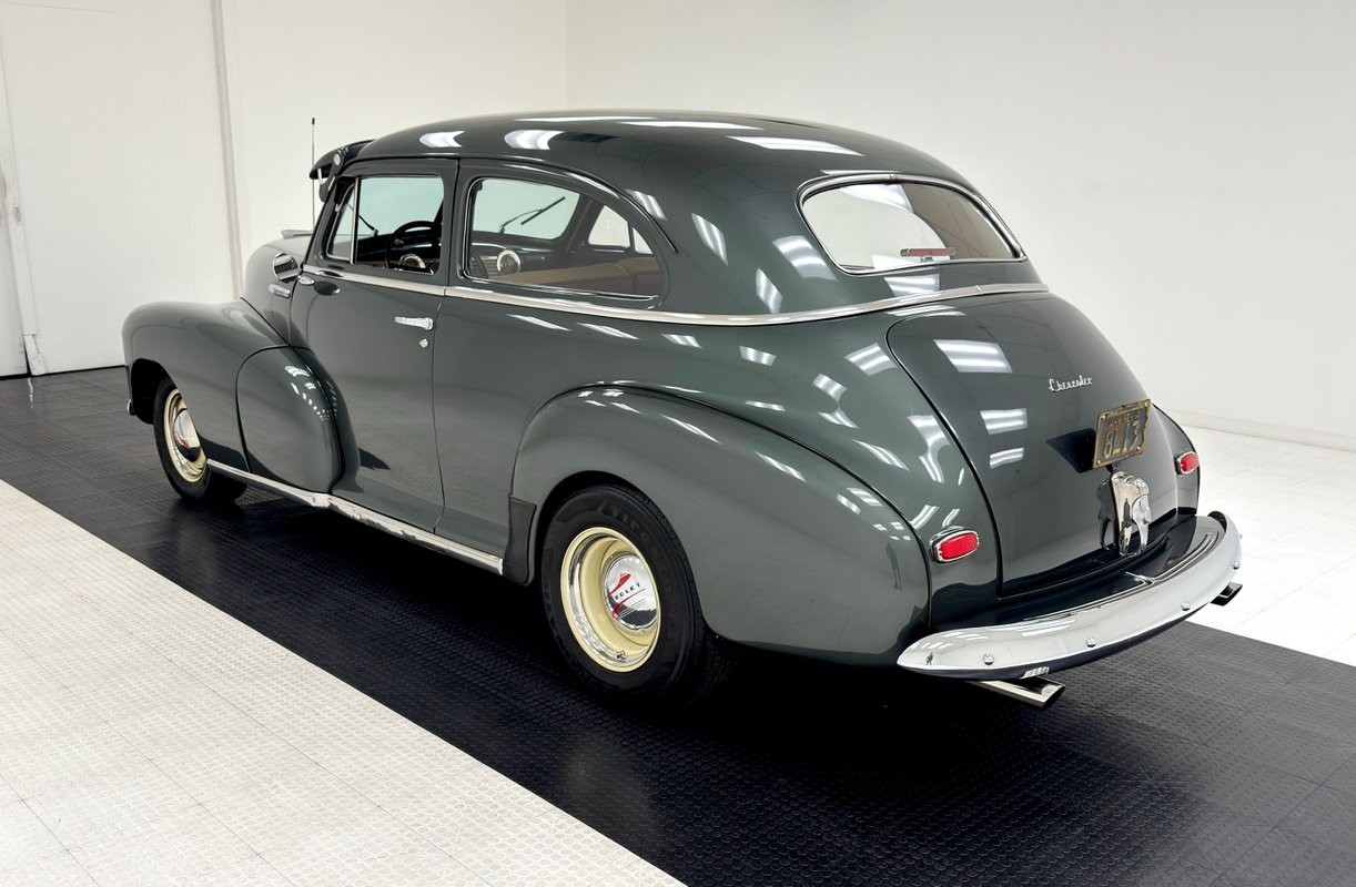 Chevrolet-Stylemaster-1948-Sedan-2