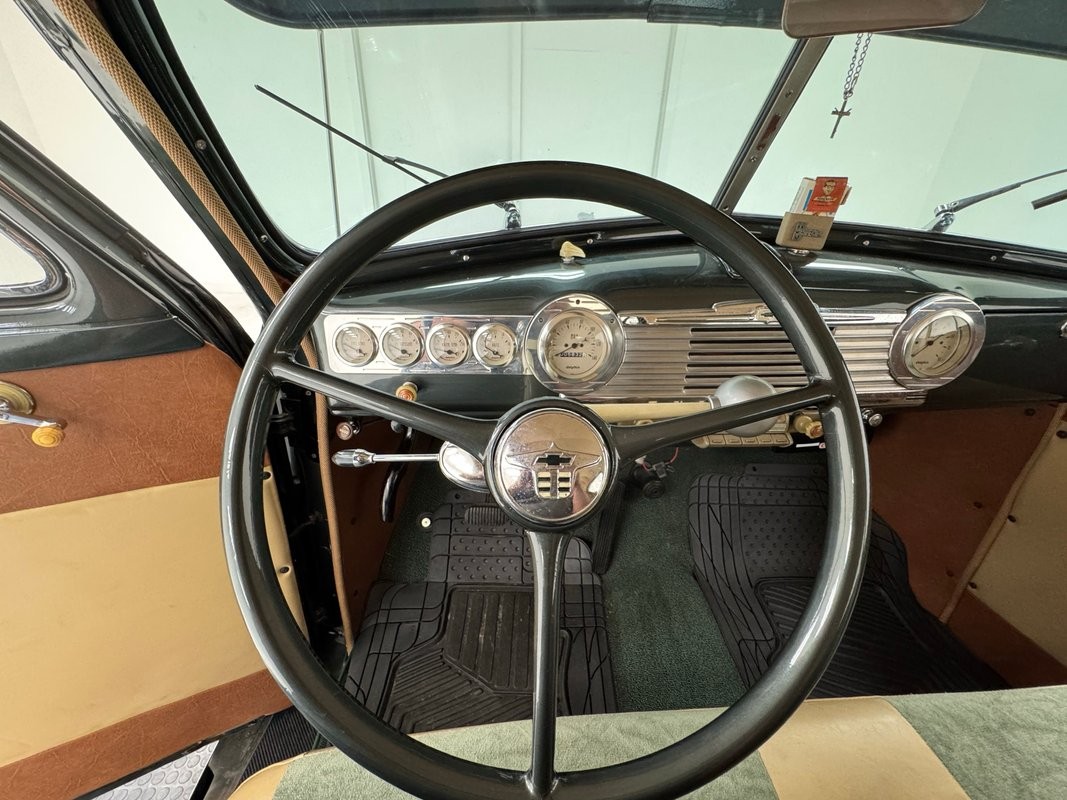 Chevrolet-Stylemaster-1948-Sedan-37