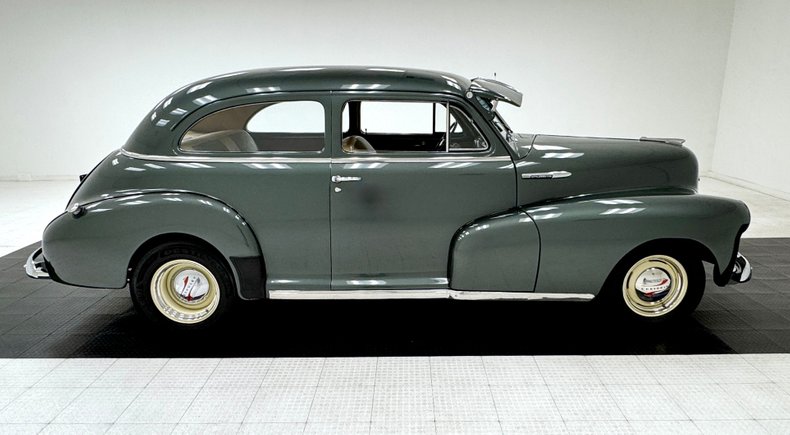 Chevrolet-Stylemaster-1948-Steel-Green-Metallic-Tan-11