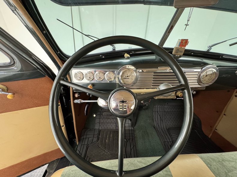 Chevrolet-Stylemaster-1948-Steel-Green-Metallic-Tan-42