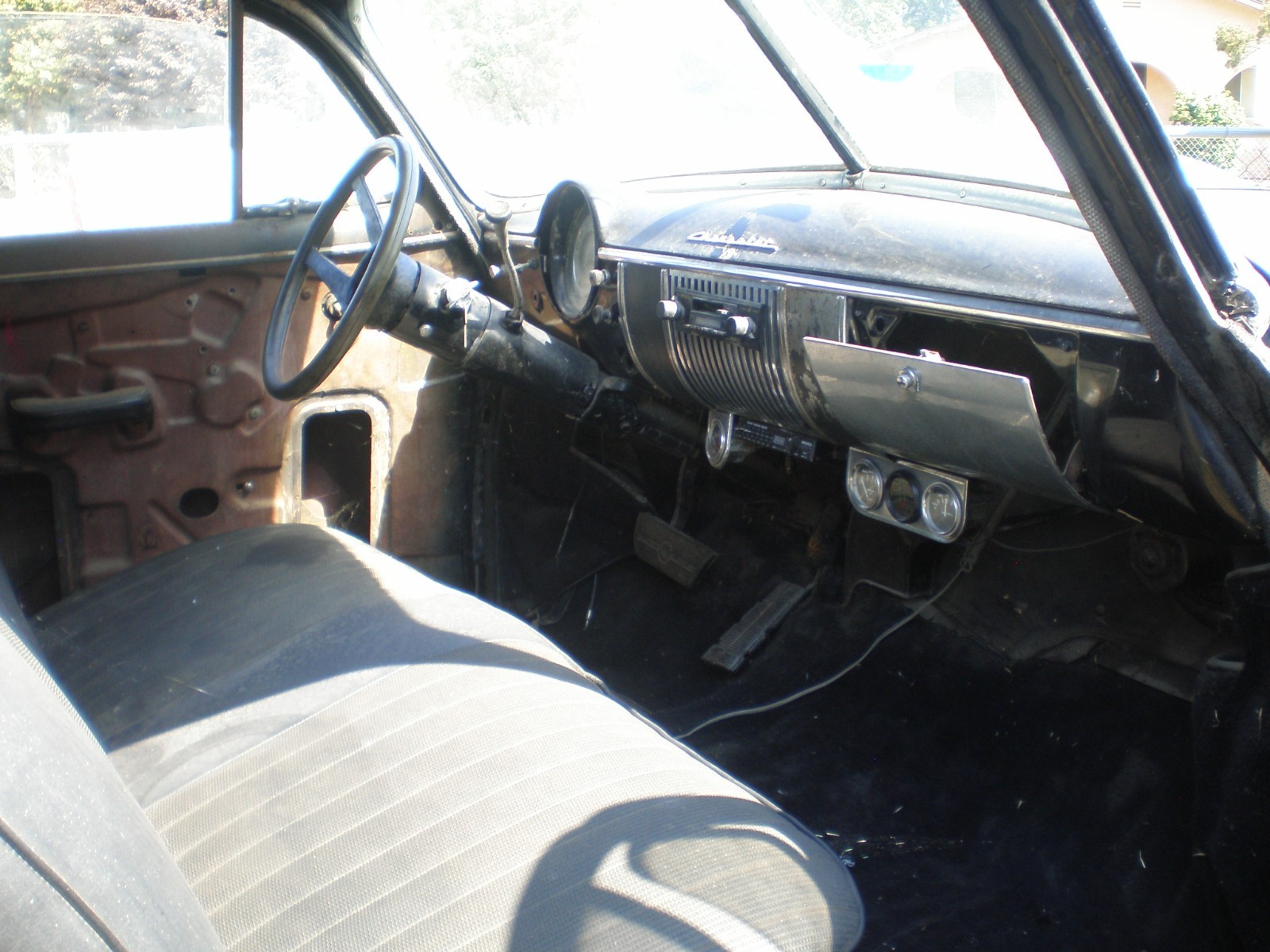 Chevrolet-Suburban-1950-Wagon-5