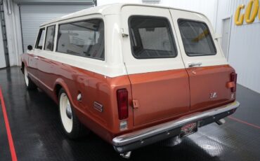 Chevrolet-Suburban-1969-6