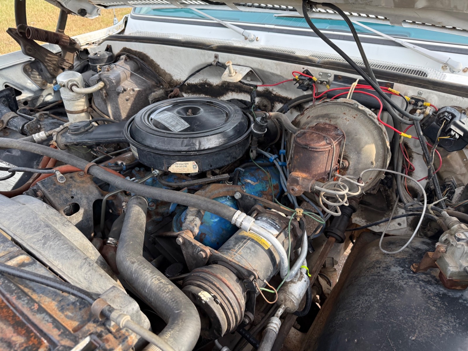 Chevrolet-Suburban-1978-SUV-32