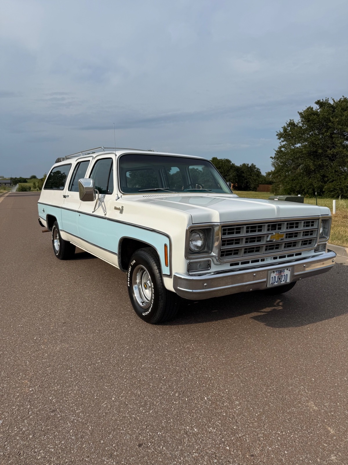 Chevrolet-Suburban-1978-SUV-33