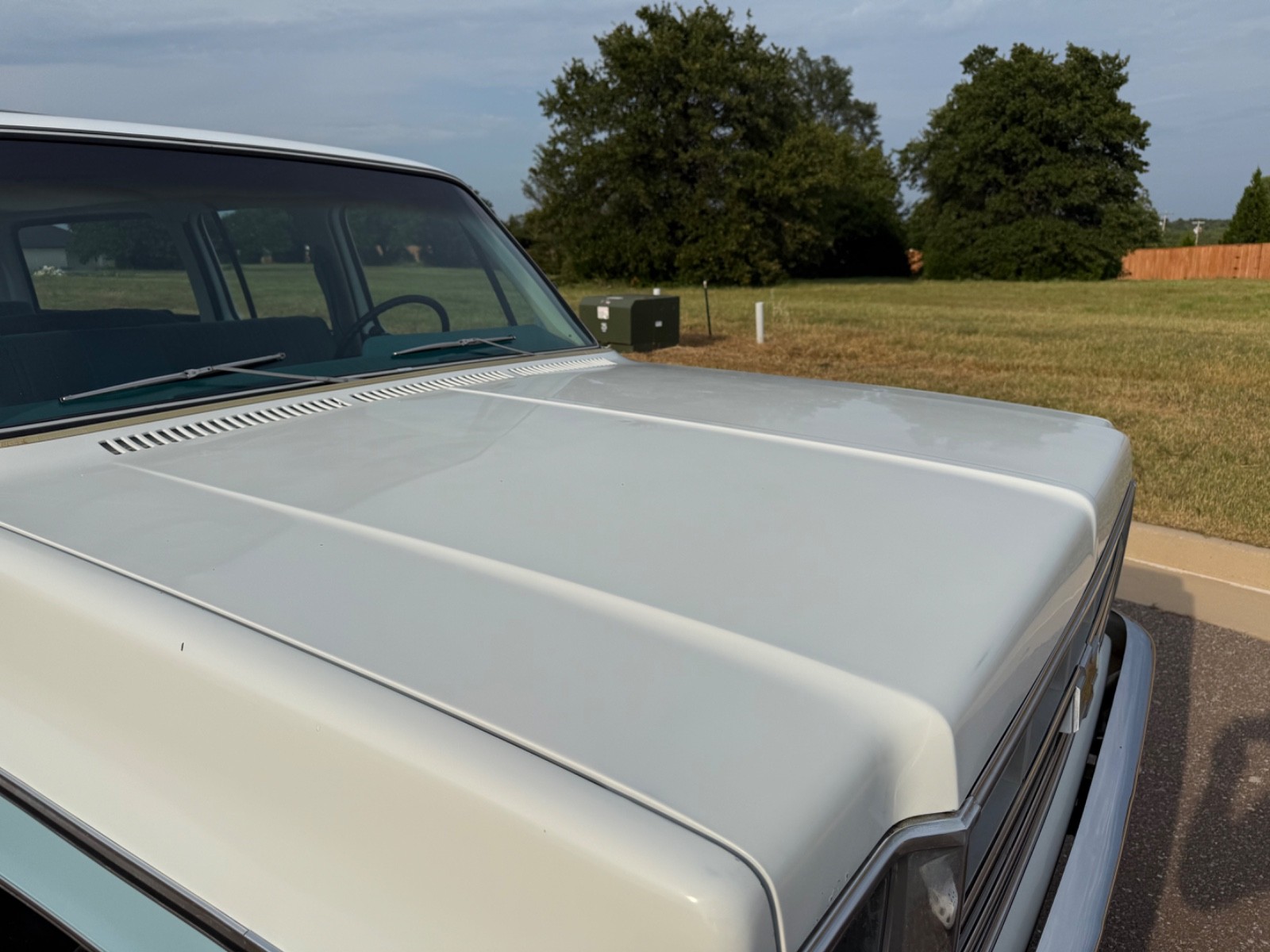 Chevrolet-Suburban-1978-SUV-35