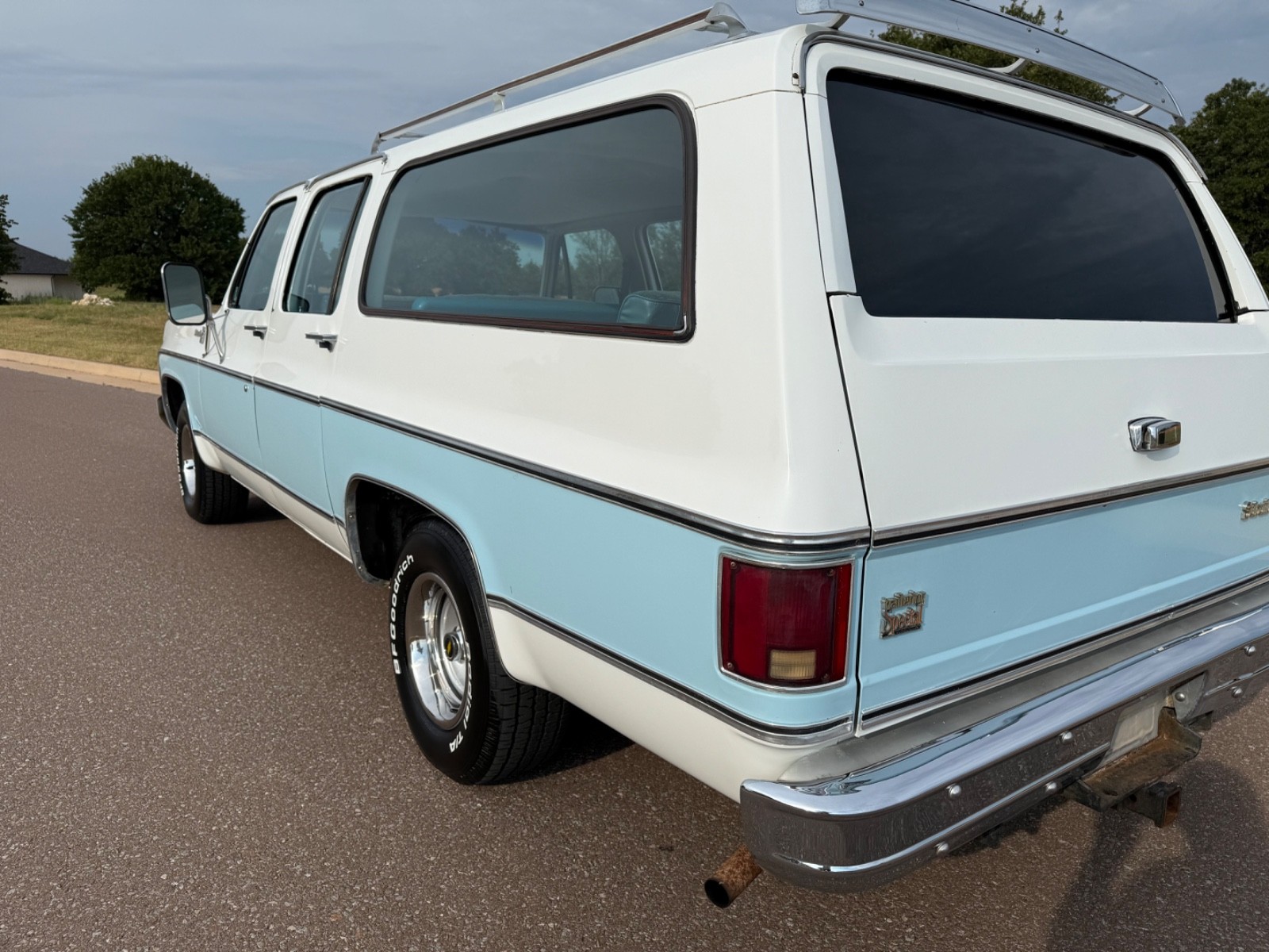 Chevrolet-Suburban-1978-SUV-5