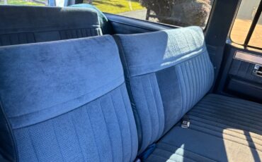 Chevrolet-Suburban-1986-SUV-10