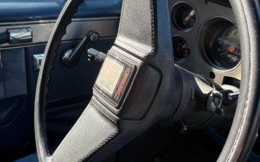 Chevrolet-Suburban-1986-SUV-15
