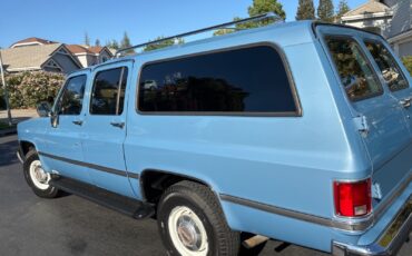 Chevrolet-Suburban-1986-SUV-22