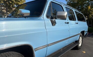Chevrolet-Suburban-1986-SUV-26