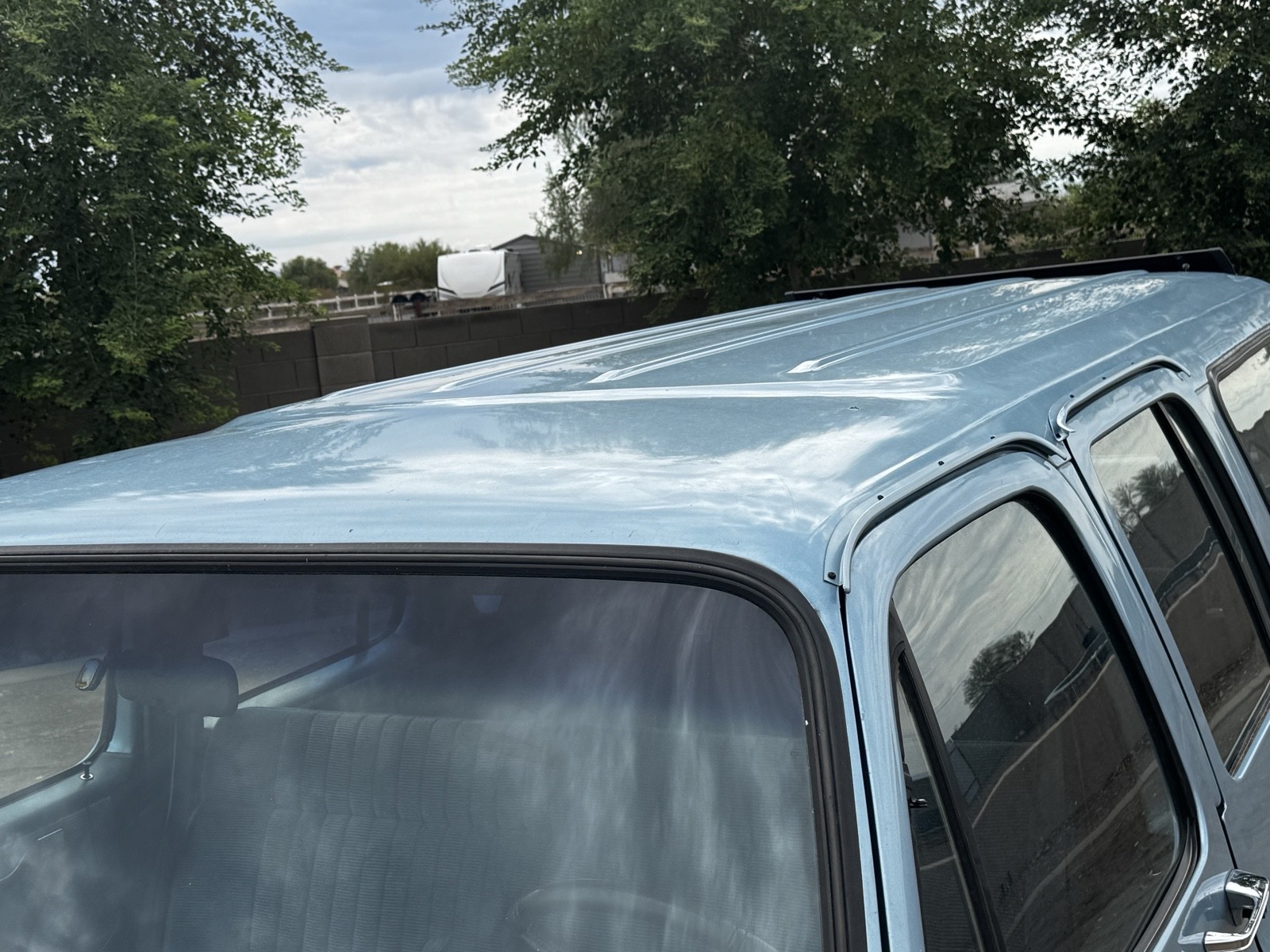 Chevrolet-Suburban-1989-6