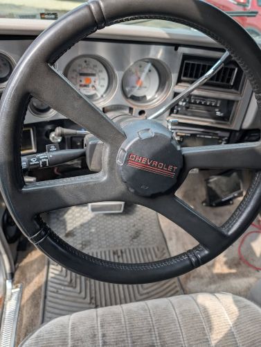 Chevrolet-Suburban-1991-Black-Gray-10