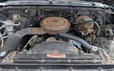 Chevrolet-Suburban-1991-Black-Gray-15
