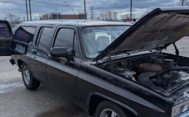 Chevrolet-Suburban-1991-Black-Gray-2