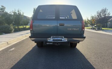 Chevrolet-Suburban-1993-3