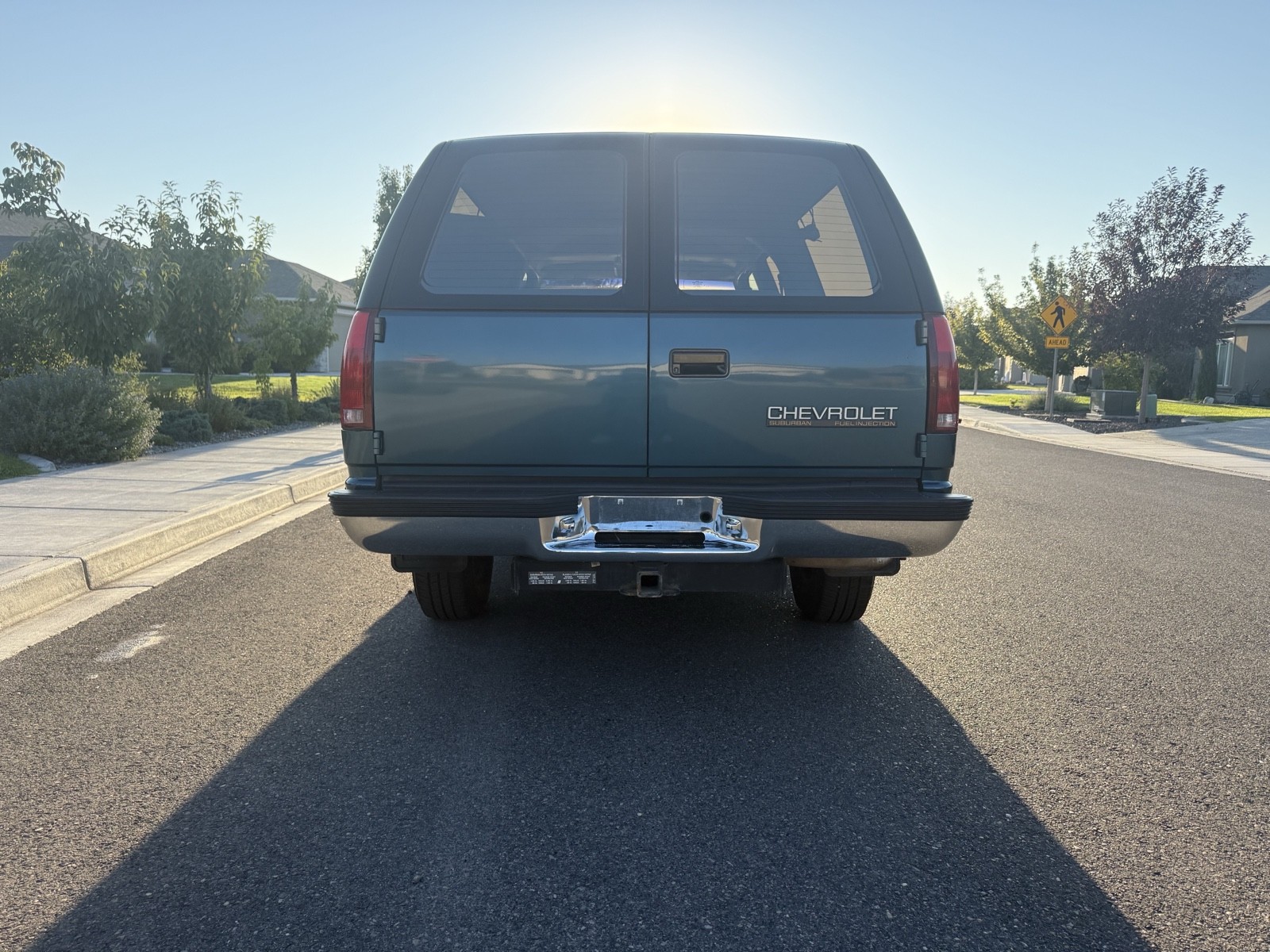 Chevrolet-Suburban-1993-3
