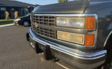 Chevrolet-Suburban-1993-7