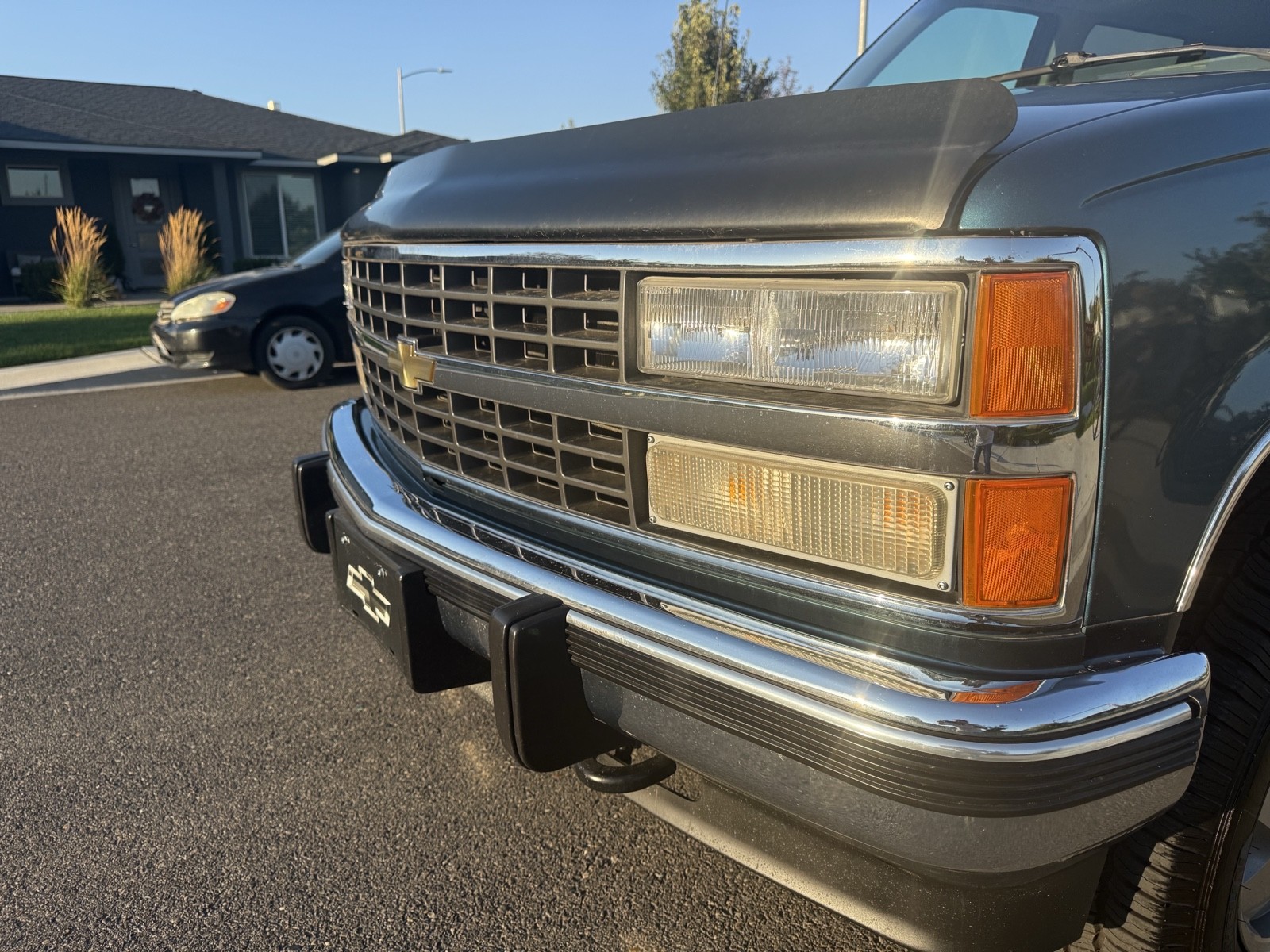 Chevrolet-Suburban-1993-7