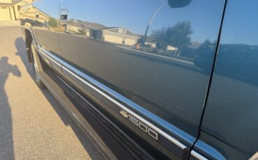 Chevrolet-Suburban-1993-8