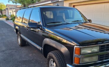 Chevrolet-Suburban-1993-SUV-4