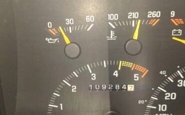Chevrolet-Suburban-1993-SUV-8