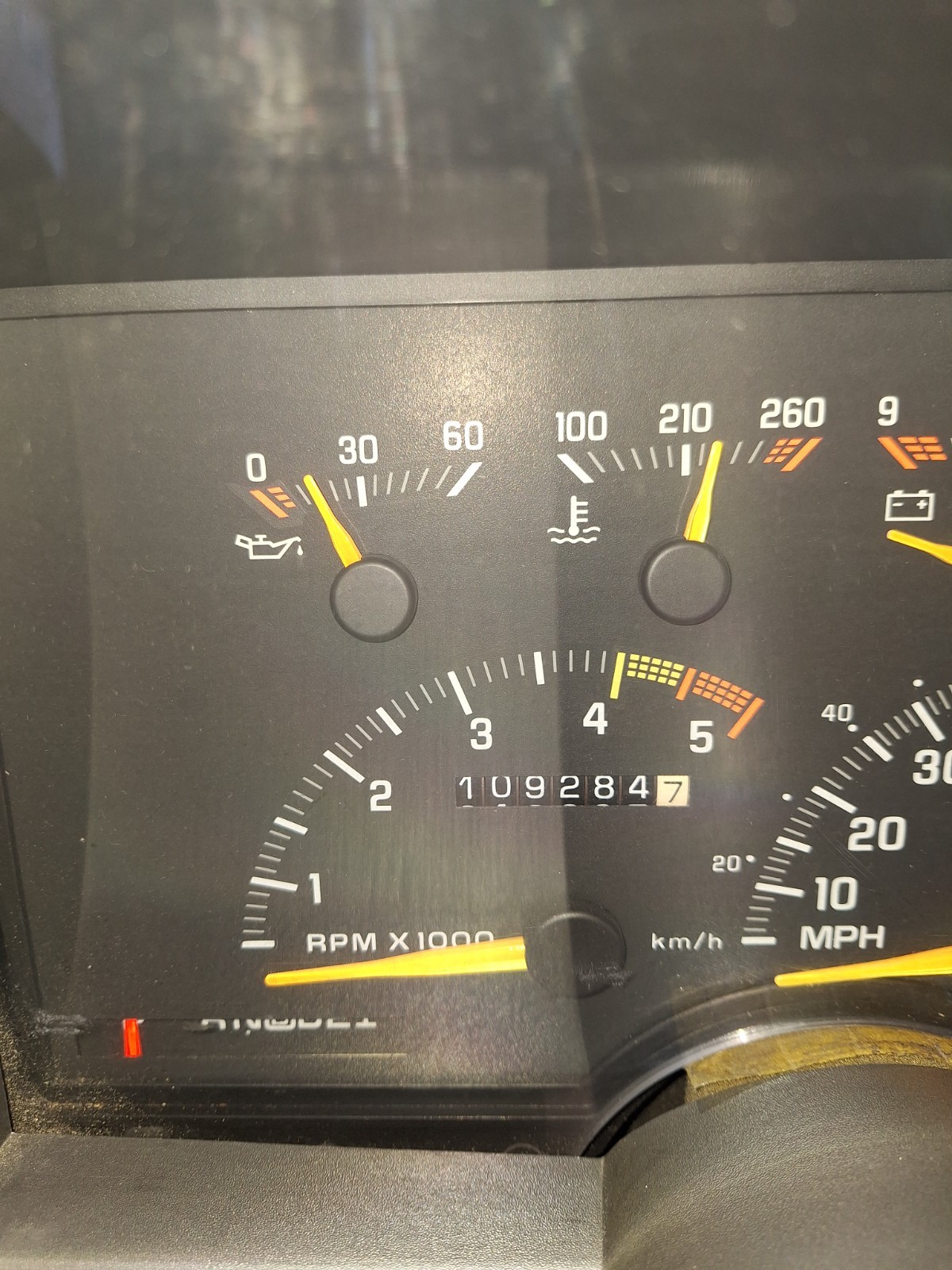 Chevrolet-Suburban-1993-SUV-8