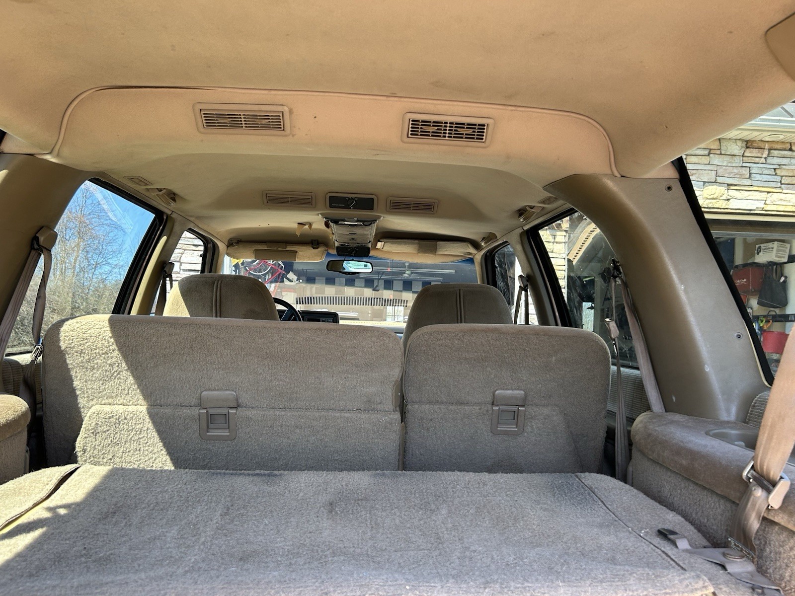 Chevrolet-Suburban-1994-SUV-11