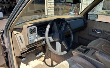 Chevrolet-Suburban-1994-SUV-6