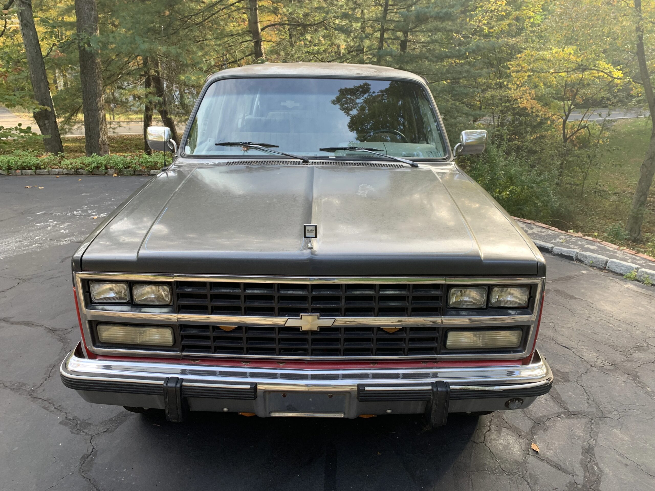 Chevrolet-Suburban-2wd-1991-Red-Gray-10