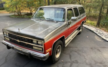Chevrolet-Suburban-2wd-1991-Red-Gray-7
