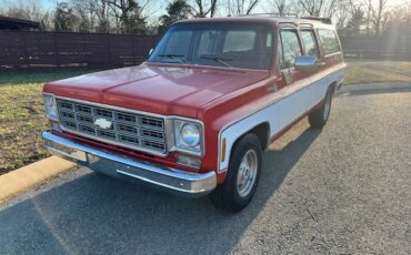 Chevrolet-Suburban-2wd-2500-1978-Red-Red-1