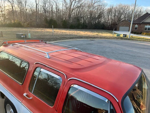 Chevrolet-Suburban-2wd-2500-1978-Red-Red-10