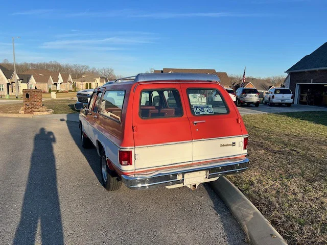 Chevrolet-Suburban-2wd-2500-1978-Red-Red-12