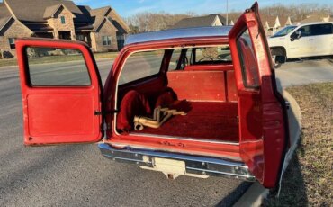 Chevrolet-Suburban-2wd-2500-1978-Red-Red-13