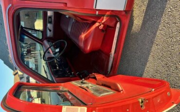 Chevrolet-Suburban-2wd-2500-1978-Red-Red-14