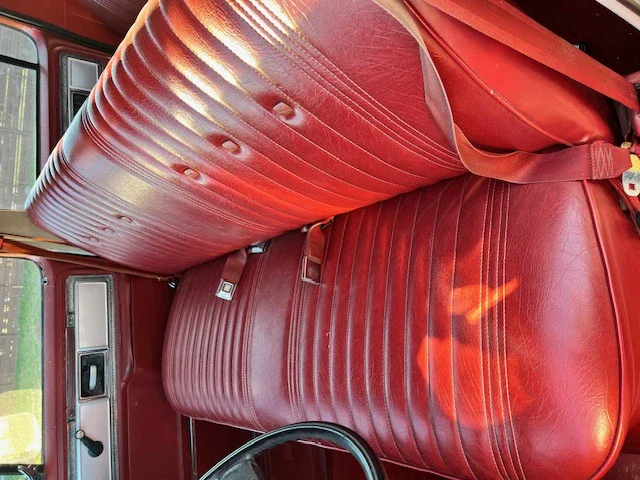 Chevrolet-Suburban-2wd-2500-1978-Red-Red-15