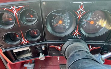 Chevrolet-Suburban-2wd-2500-1978-Red-Red-17