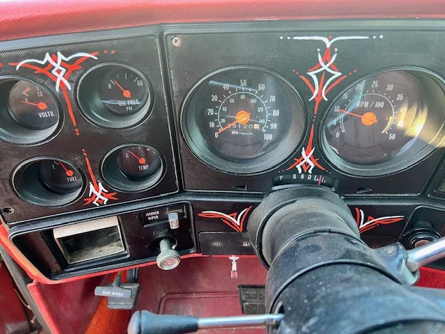 Chevrolet-Suburban-2wd-2500-1978-Red-Red-17